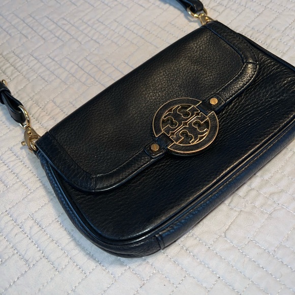 ❤️ Price Drop Tory Burch Amanda Black Leather Gold Tone Hardware Crossbody Bag - Picture 3 of 16